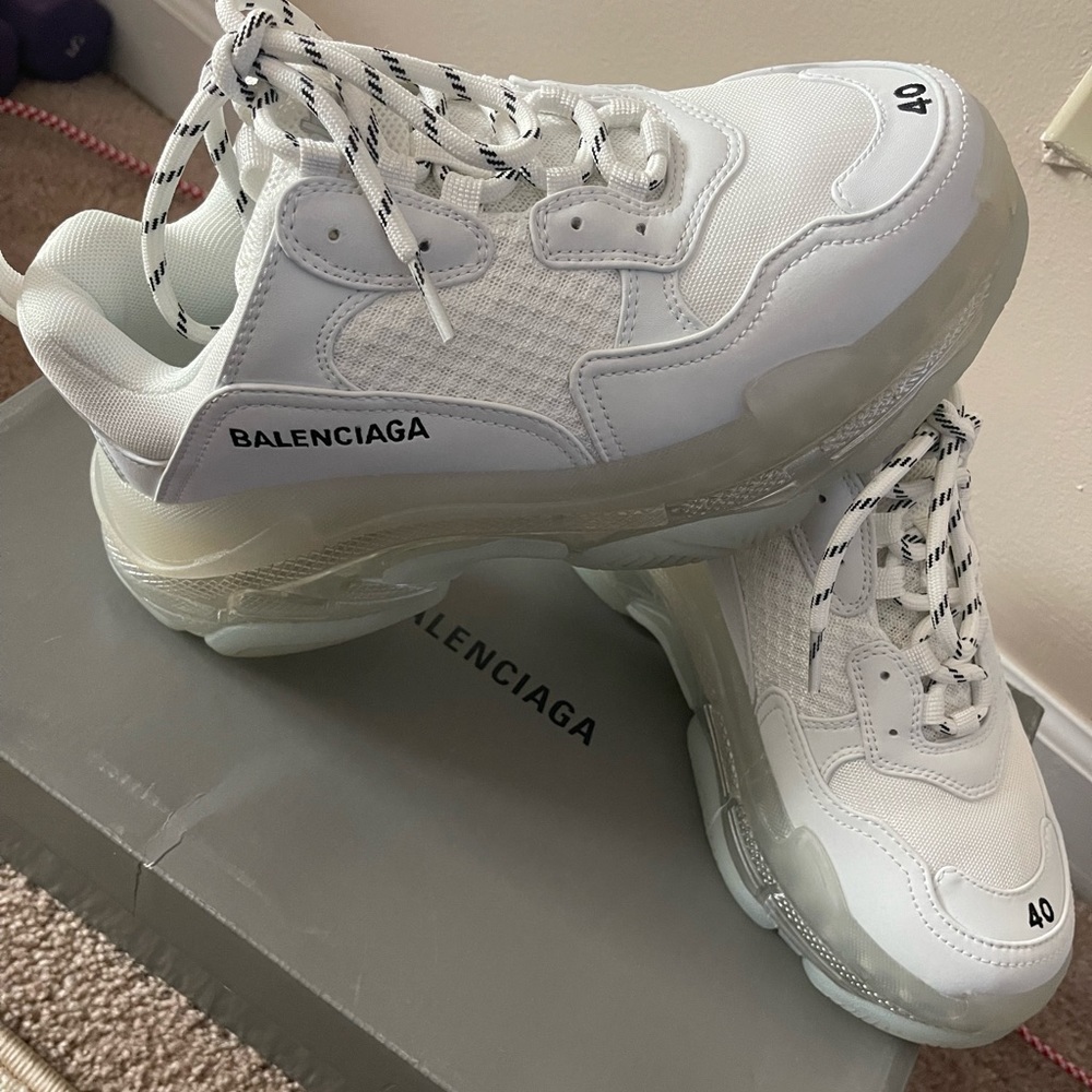 Balenciaga Shoes - Picture 1 of 6